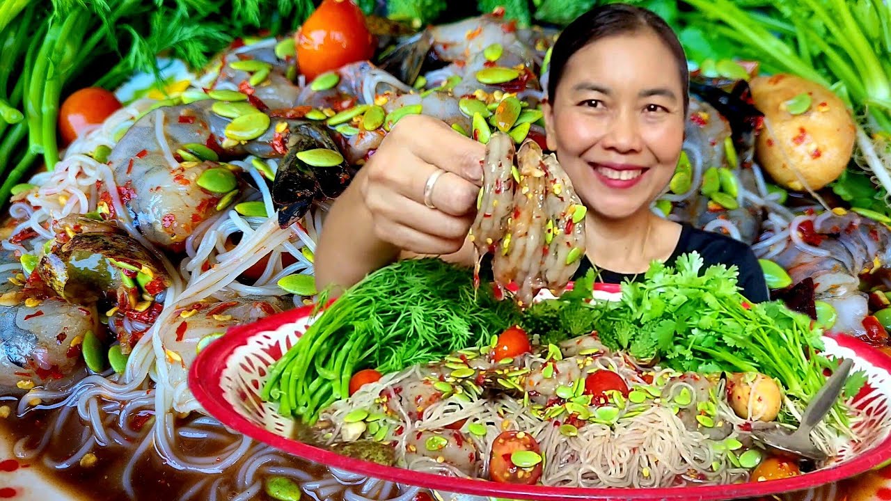 ตำซั่วกุ้งสดเผ็ดๆนัวๆคือเก่ามาแซ่บนำกันเด้อจ้า 06-12-68