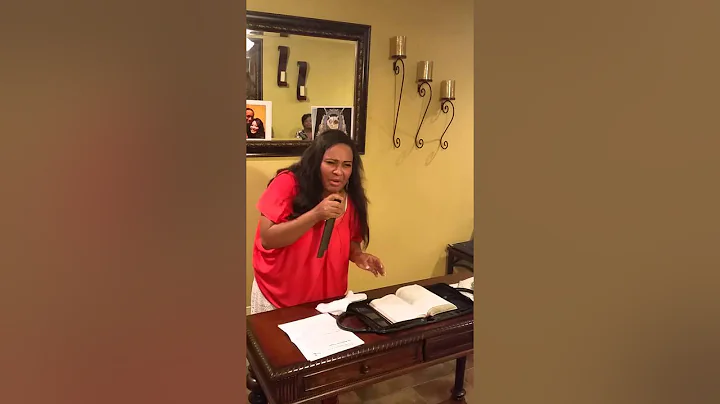 Prophetess Stephanie Saunders