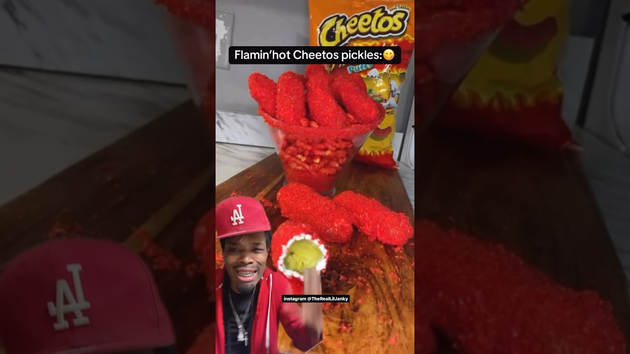 Соленые огурцы Flamin’hot Cheetos: