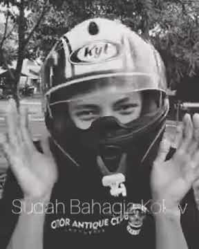 Story WA Sudah Bahagia :v