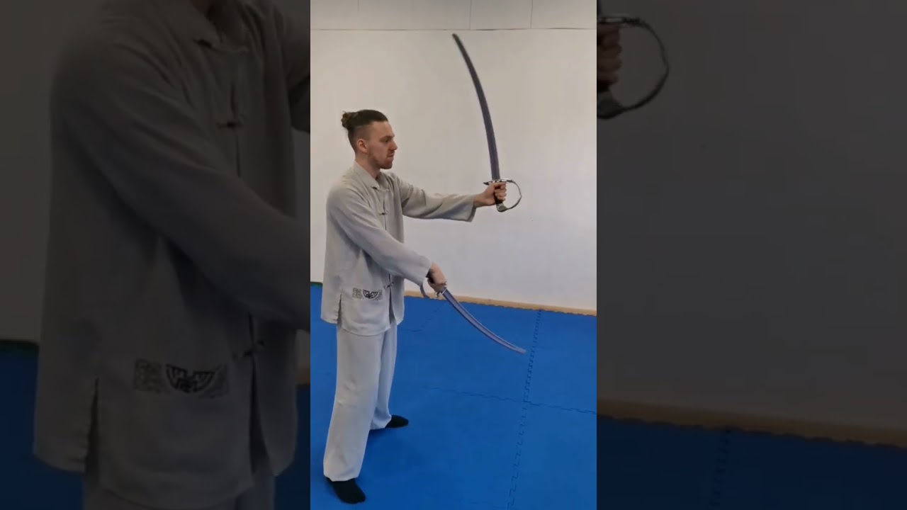 How can spin 2 sabers in 10 seconds! 