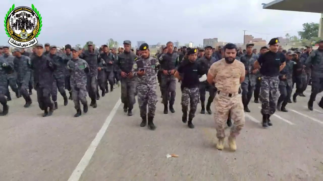 جانب من التمارين الي يشارك بها القائد بن عفيف  مع افراد قوات حرس المنشآت 