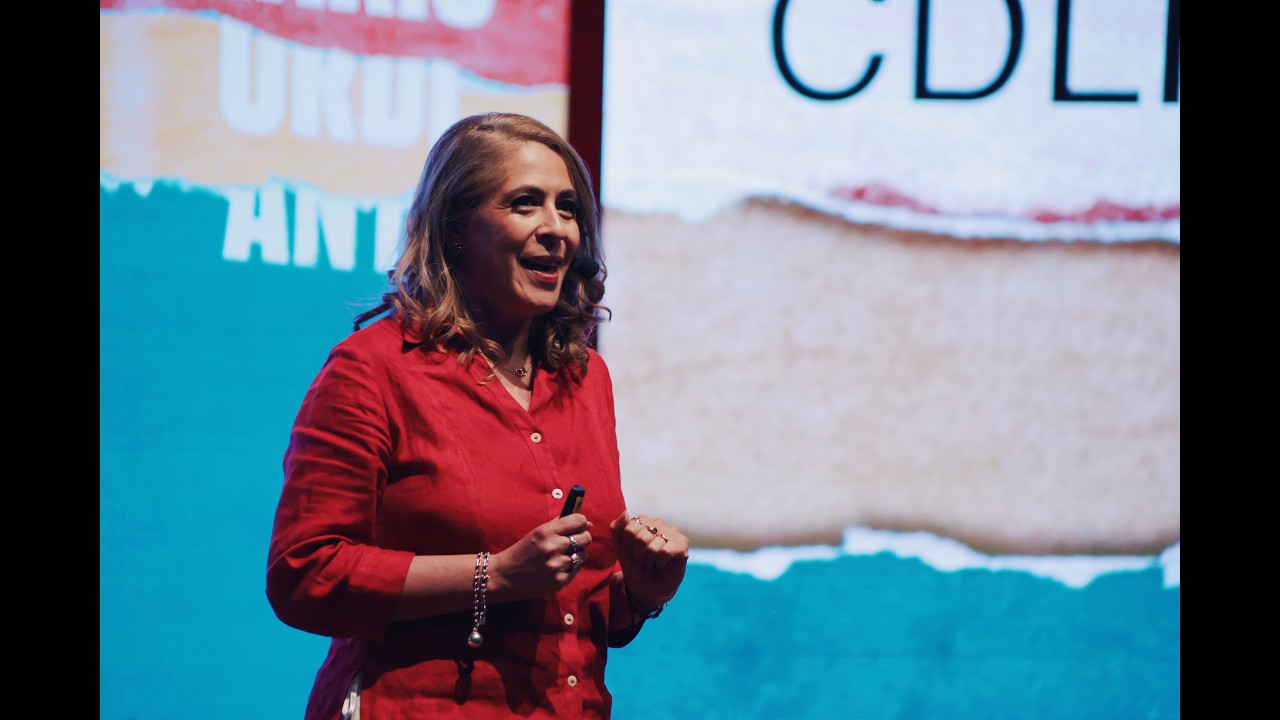 Happitality:El arte de la hospitalidad y la felicidad | Camelú Millan | TEDxCalzadaDeLosHéroes