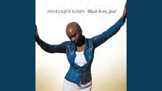 Video thumbnail of "Angélique Kidjo - Refavela"