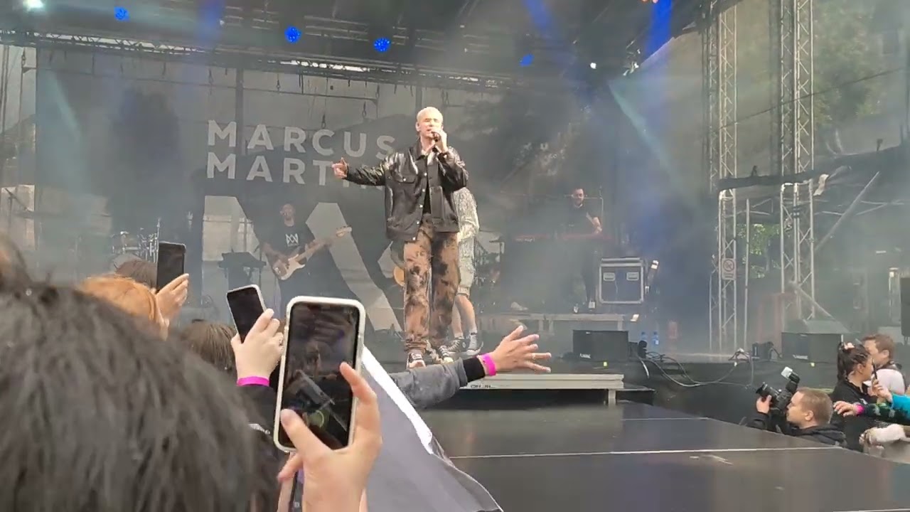 Make you Believe in Love live Drøbak (my own video)