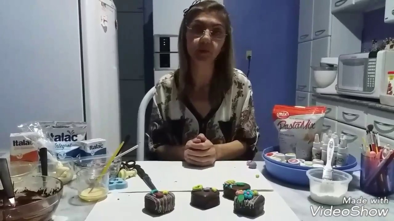 DOCES & DELICIAS: COMO FAZER ALFAJOR DECORADO COM PASTA AMÉRICA