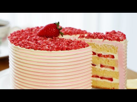      Beautiful Strawberry Cake   Cup Measure