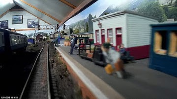 Dave`s Model Railway ..bit of Deltic fun
