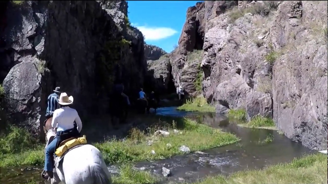 Geronimo Trail Guest Ranch: The Narrows in September