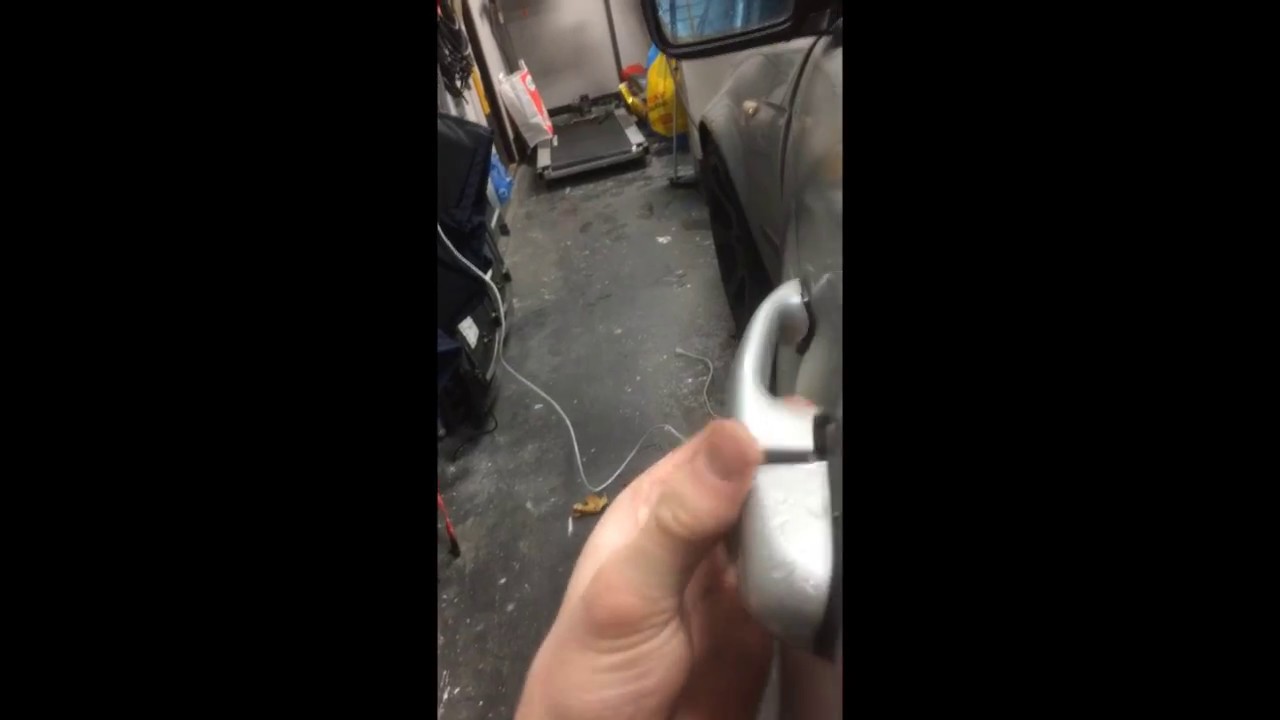 Removing the door panel on a Bmw E46 YouTube