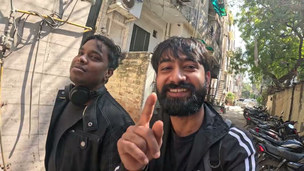 FESTIVAL MEIN CHUTTI NAHI MILTI