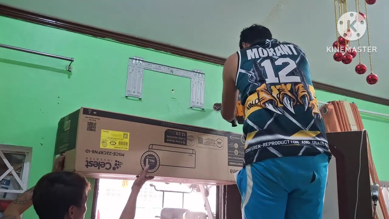 Installing Midea 2.5 Horsepower Split Type Aircon Conditioner | EMS family vlog