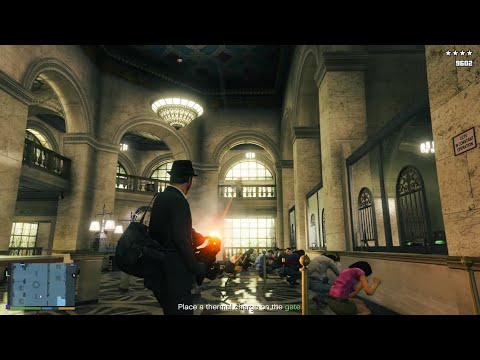 GTA 5 - Bank Robbery With a Minigun + Ten Star Escape
