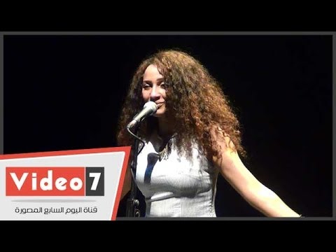 بالفيديو شاهد نيكسون بابا بصوت مريم صالح على مسرح الفلكى