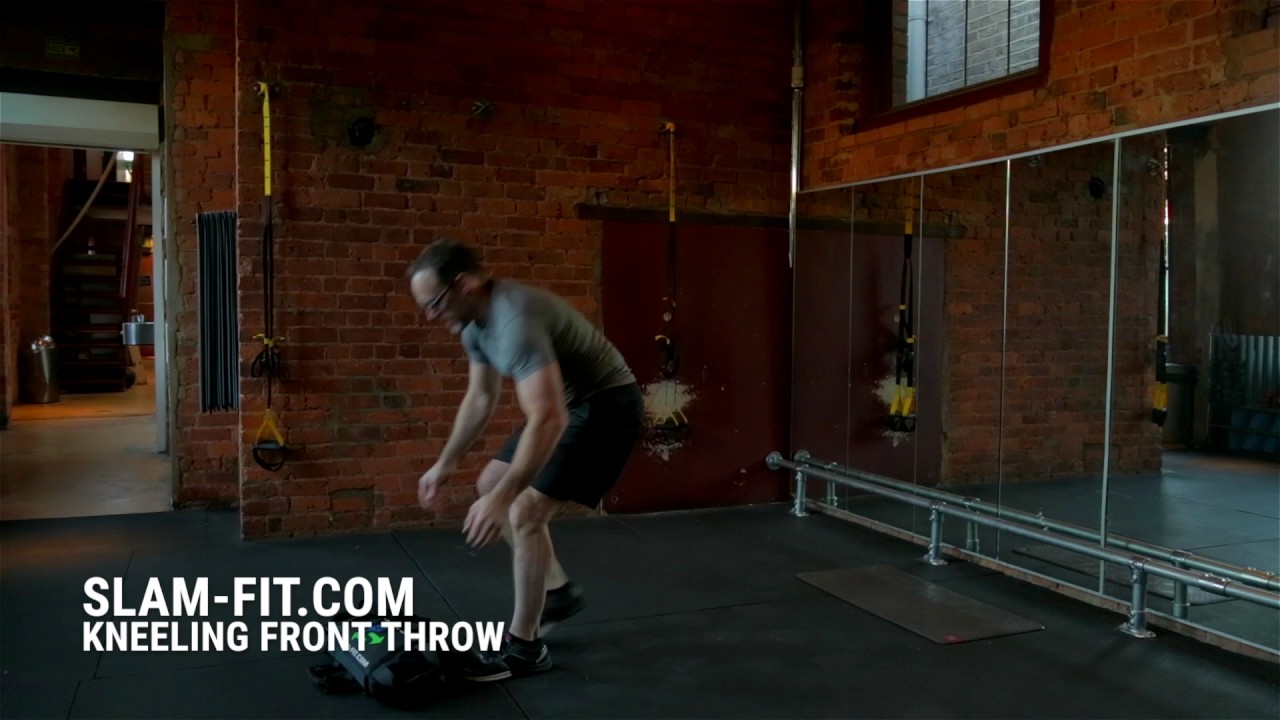 Slam-Fit total-fitness: Kneeling front throw