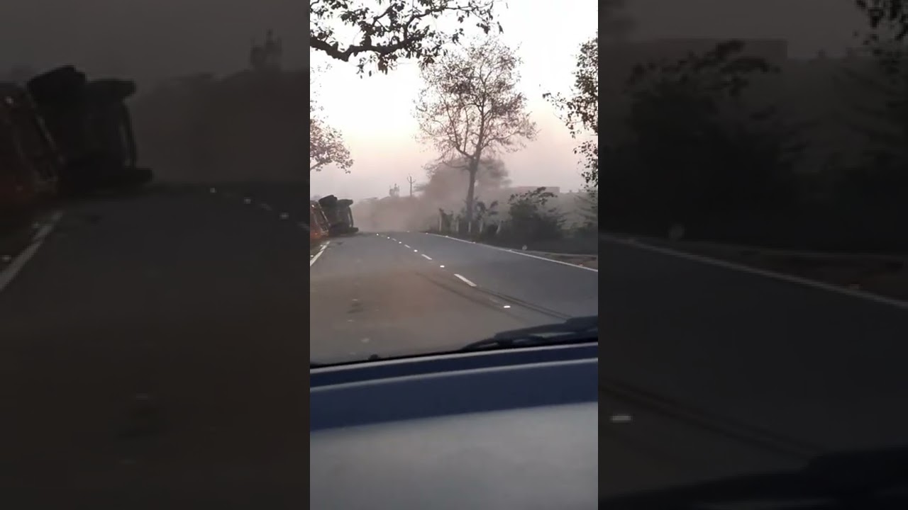 Live Truck accident 😳😳 