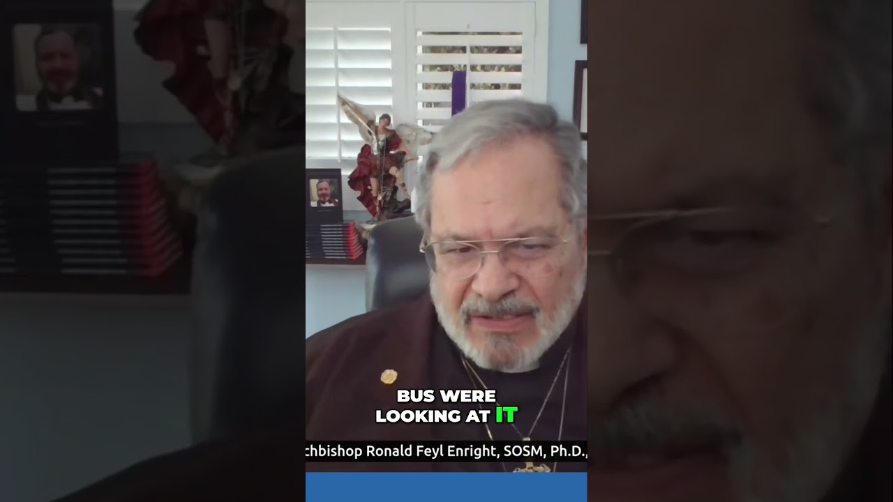 LA Bus Almost Crashes! Everyone Froze in Shock (Near-Miss)