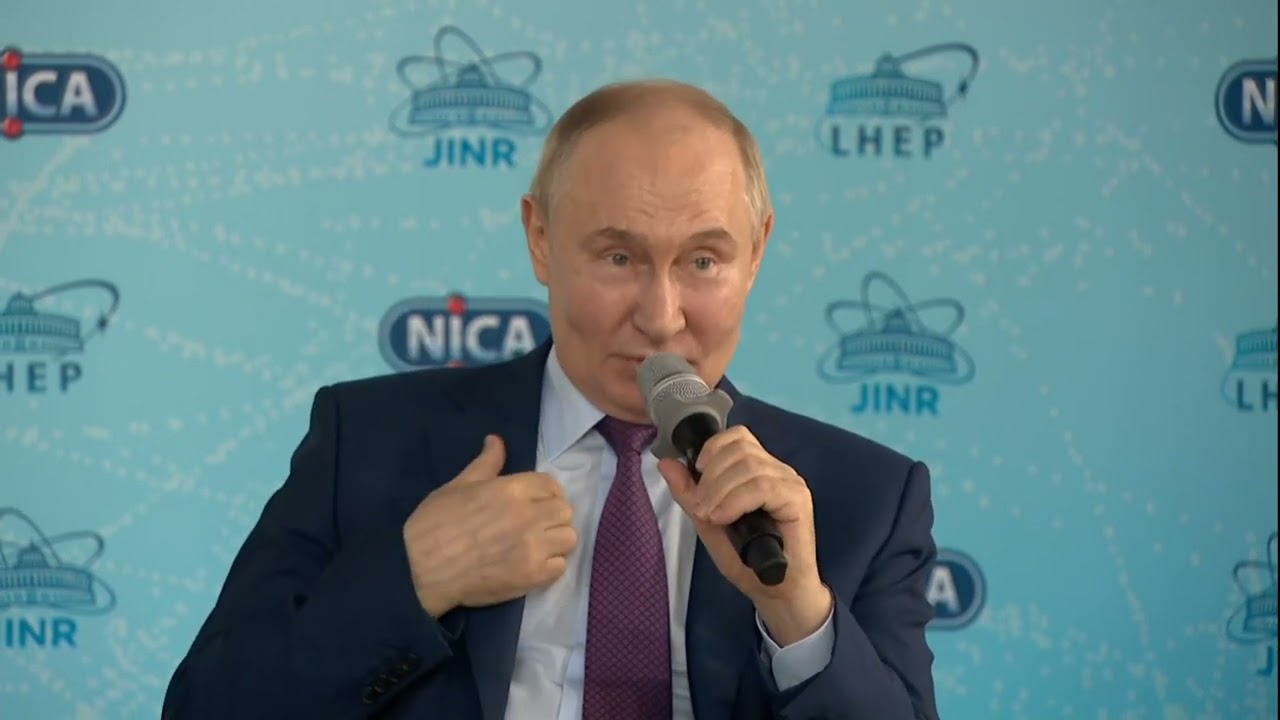 Учёный из СПбГУ объяснил Владимиру Путину, что такое поляритоника