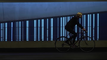 Peter von Poehl - The Go Between (Official Music Video)