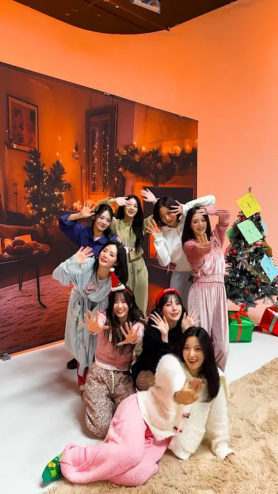 Underneath the Tree🎄 #fromis_9 #프로미스나인 #shorts