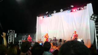 Django Django - Waveforms (Live) - Field Day, London 2/6/2012