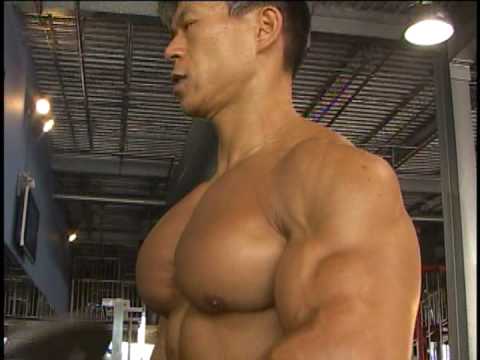 Bodybuilder Gavin Chen training in Miami