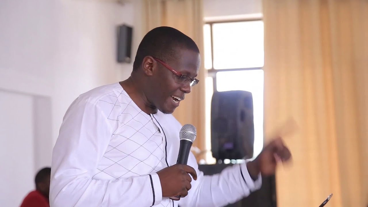 Simon Ssenkaayi - Toli Mwavu (Masaka Session - Part III)