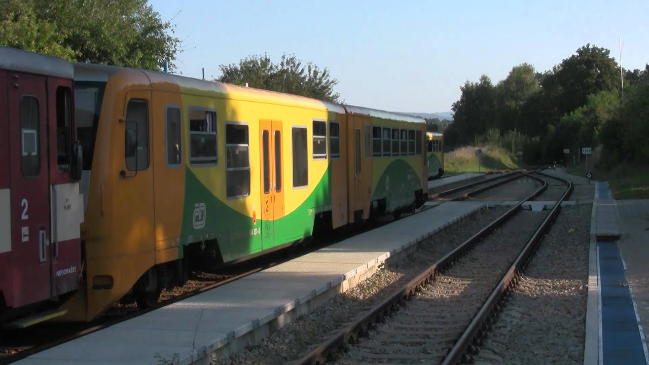 Vlakové nádraží Bavorov - příjezd a odjezd vlaku Regionova a 810