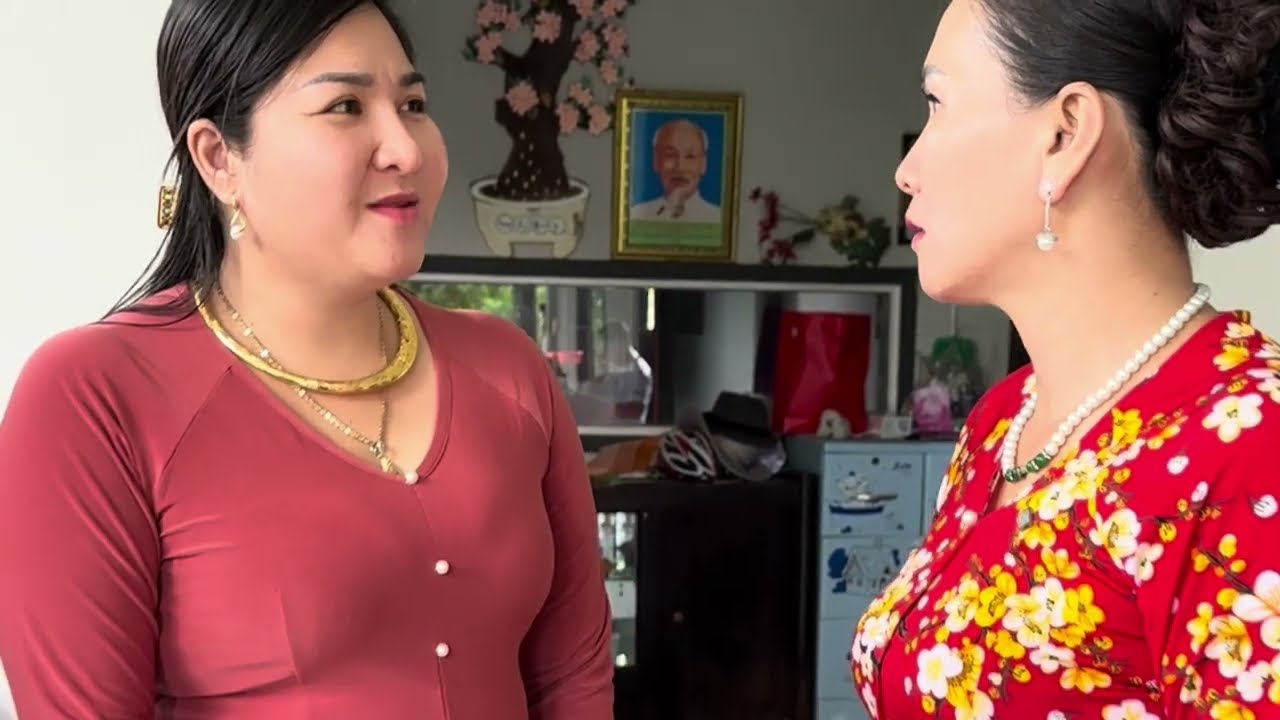 Má chồng lấy tiền mừng cưới của vợ chồng anh 2 đưa cho con Út / Chi Tidi