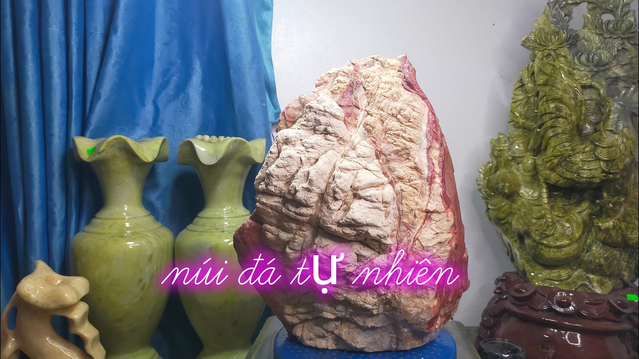 Núi đá lũa tự nhiên, cầu tài đa sắc và nhiều mẫu đá tự nhiên