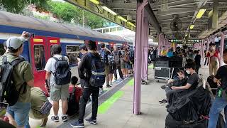 港鐵中期翻新列車(E71/E112)駛離沙田站1號月台正式退役