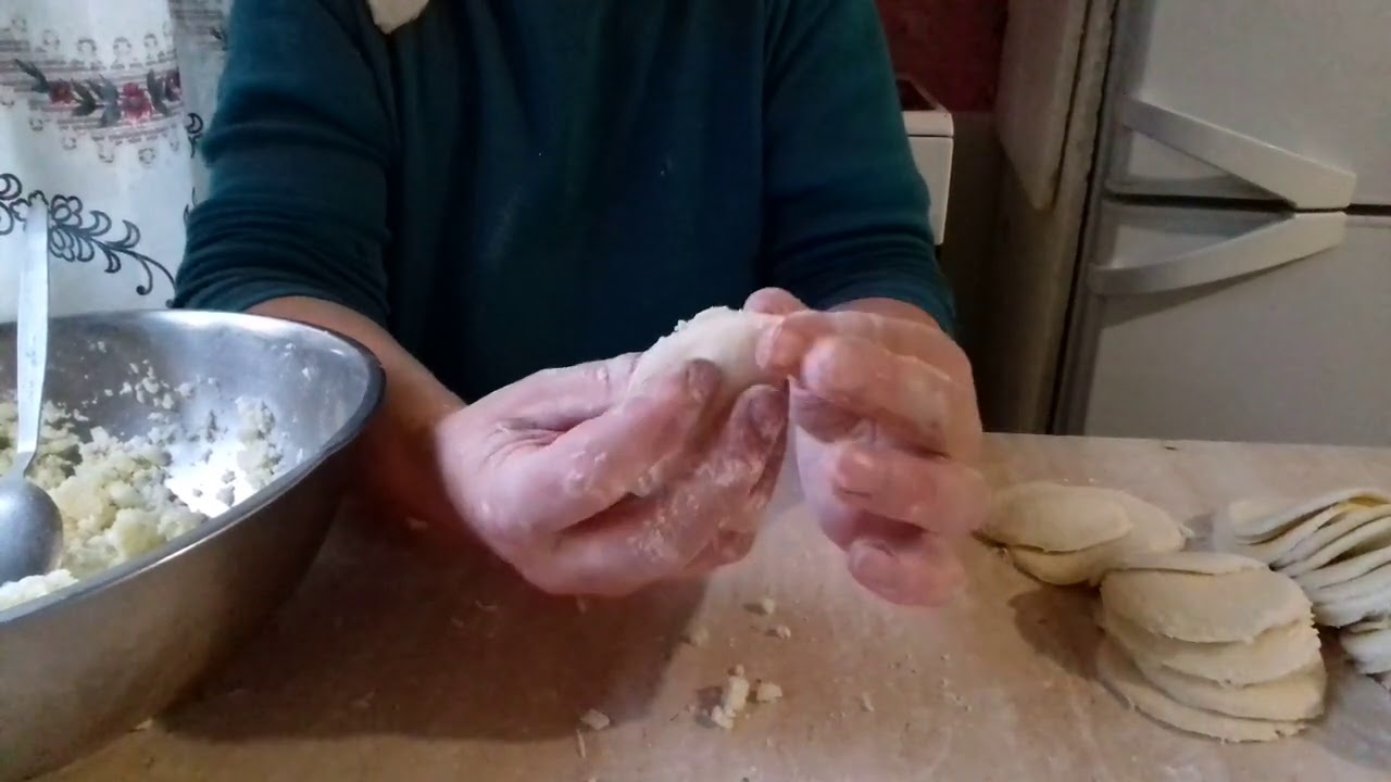 Як я роблю вареники і які начинки до них .