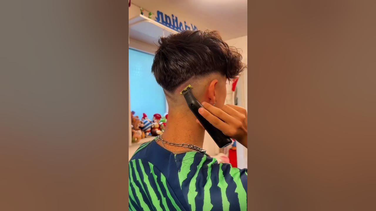 Неймар прическа дреды