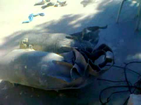 ادلب سرجة الصواريخ التس سقطت على البلدة 23 8 2012