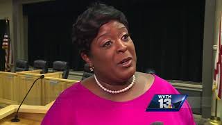 New school board seeking solidarity for superintendent