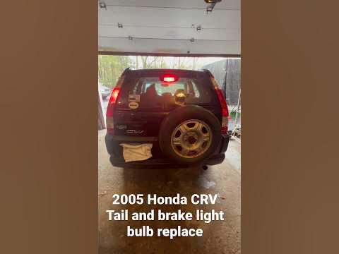 2005 Honda CRV brake light replacement #shortsvideo #shortsfeed #diy #