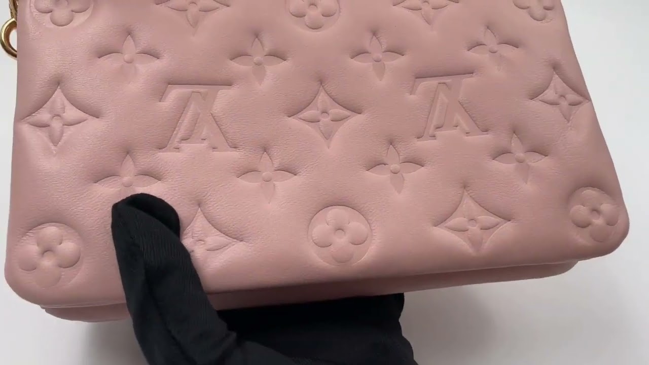 L V Pochette Coussin Fall in Love