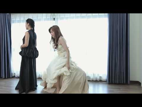 Blind CEO Recruits Supermodel Wife to Improve Family's Stature