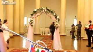 Gelin Düğünde Kalırsa Mp4