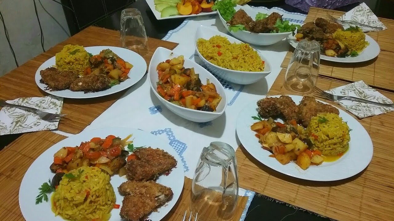 أجنحة الدجاج وخضر مشوية فالفرن وارز مرافق  /مائدة غداء صيفية باطباق خفيفة واقتصادية أروع من الروعة