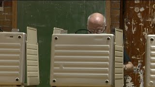 Michigan voters hit the polls in Michigan Primary