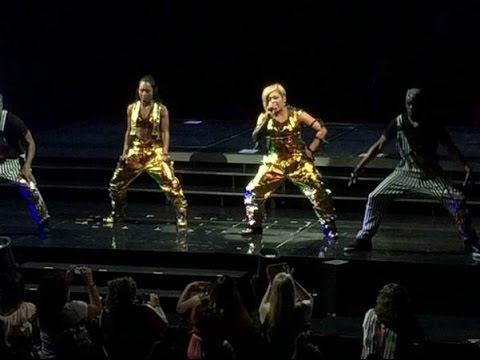 TLC Performs "Creep", Diggin On You, Unpretty & More @ MSG NYC