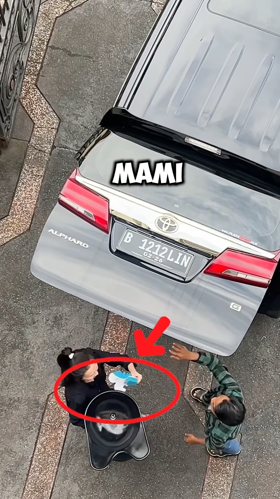 BELI BENDA ANEH ?!