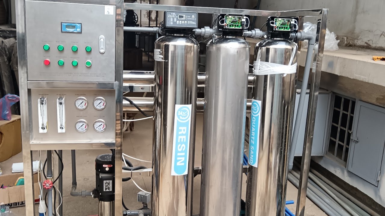 osmoseur industriel pour l'eau distillée تركيب فلتر التصفية الماء المنزوع الأملاح