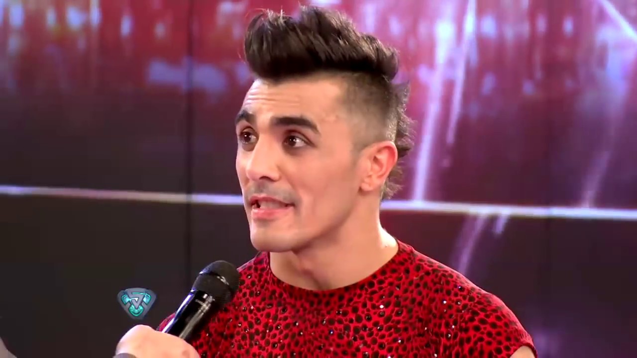 Ailén Bechara y Fernando Bertona se besaron apasionadamente