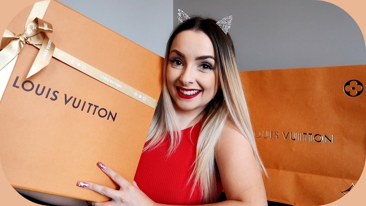 MY FIRST EVER LOUIS VUITTON BAG!!!! - YouTube