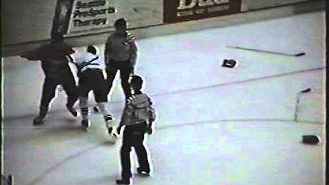 Lloyd Shaw vs Jay Bertsch WHL
