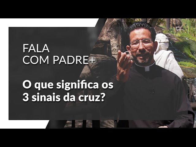 O que significam os 3 sinais da cruz antes do Evangelho? | Fala Com Padre class=