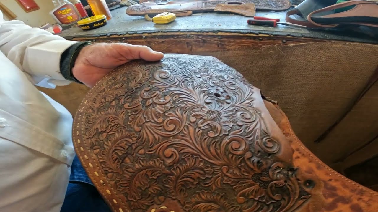 old Saddle Barn Horse