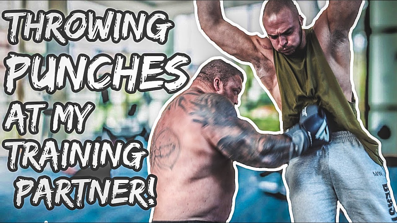 Eddie Hall training his abs for Hafthor Bjornsson fight is painful just to watch